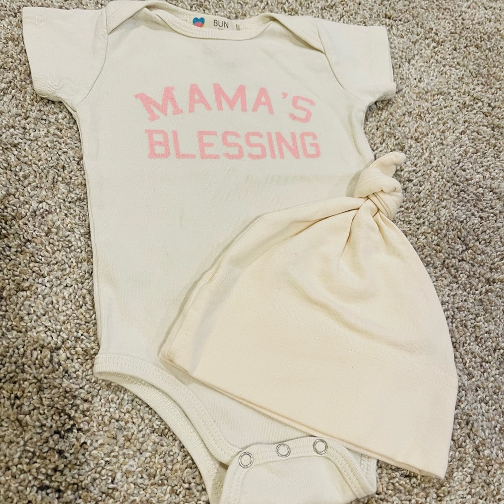BUN: mamas blessing onesie and hat